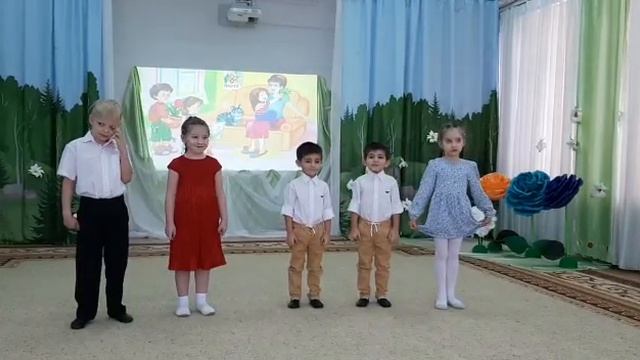 Читают стихи ко дню мамы . смотреть онлайн