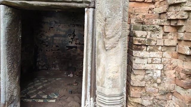 Провинция КАМПОНГ ТХОМ. Прасат Пхум Тнаут Канг Ленг. ЧАСТЬ 3 смотреть онлайн
