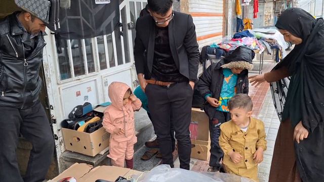 Buying Clothes And Shoes By An Engineer: The Beginning Of Nowruz Eid And Shopping For A Nomadic Fam