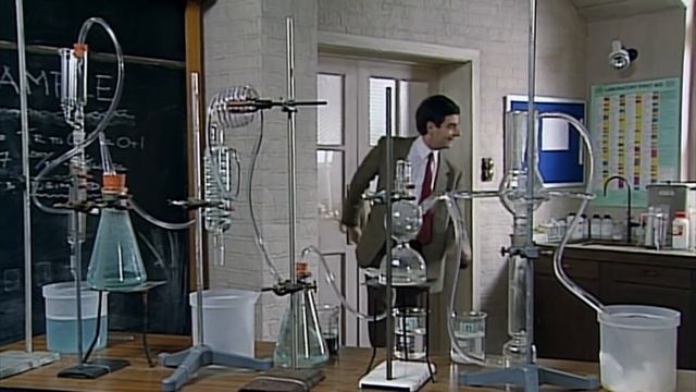 Royal GUARD Bean | Mr Bean Funny Clips | Mr Bean Official