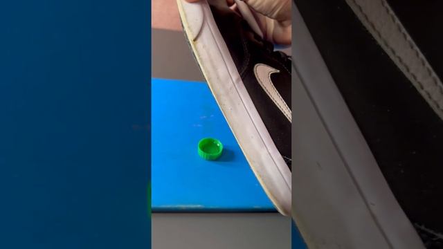 Проверил лайфхак как отбелить подошву смотреть онлайн