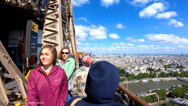 Eiffel Tower Paris, Elevator Ride Top Floor (360° Panorama View) - ?? France [4K HDR] Walking Tour смотреть онлайн
