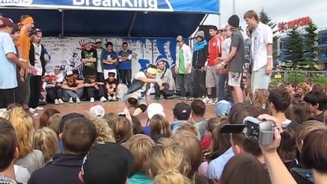 Сникерс Урбания 2009. Санкт-Петербург. Брейк-данс смотреть онлайн