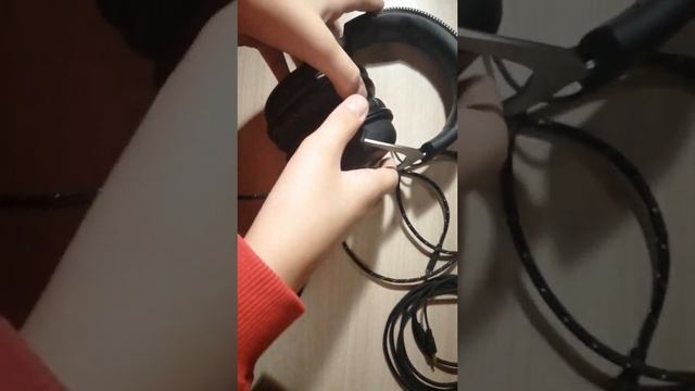 Обзор и распаковка наушников HyperX Cloud Silver смотреть онлайн