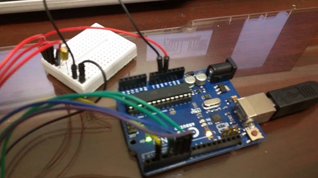 Driving a Motorola MicroTac Elite VFD Display with an Arduino смотреть онлайн