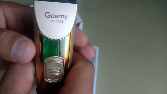 Unboxing Geemy GM-6028 смотреть онлайн