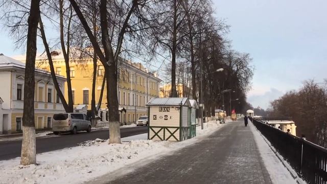 Прогулки по Ярославлю. От Стрелки в сторону Октябрьского моста на Волге. Декабрь 2020. смотреть онлайн