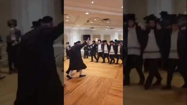 THE RABBI AND THE CROWD ??? смотреть онлайн