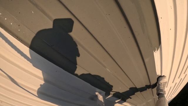 Выравниваю столбик черного цвета после покраски смотреть онлайн