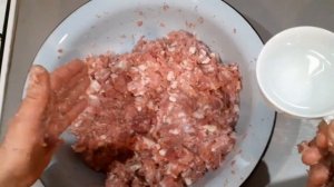 Копченая колбаса в коптильне из бочки холодного копчения полный процесс приготовления домашней колб