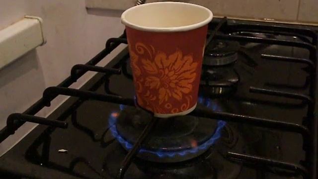 КипЯчение в бумажном стакане смотреть онлайн
