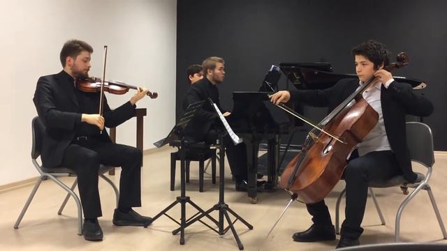 Anadolu Trio Joseph Haydn Piano Trio no: 40 in F sharp minor смотреть онлайн