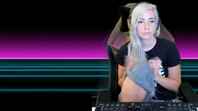 LIVE DJ MIX: cyberpunk vibes! (synthwave) смотреть онлайн