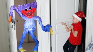 Клоун и Хаги Ваги играют в ЭКСТРЕМАЛЬНЫЕ ПРЯТКИ !