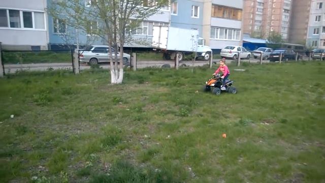 Детский квадроцикл Quatro JS 007 (1) смотреть онлайн