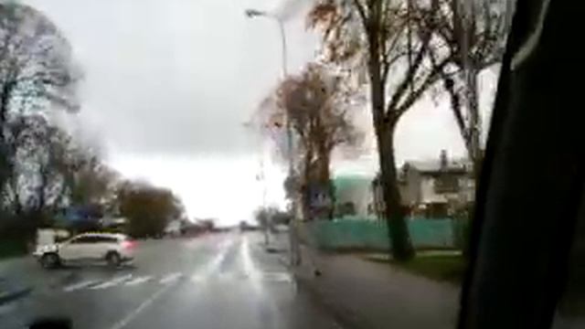 2 uzkanave centras Autobusu Stotis смотреть онлайн