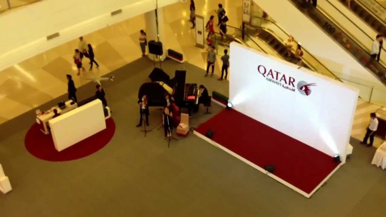 Presentation of Qatar airlines in Siam Paragon смотреть онлайн