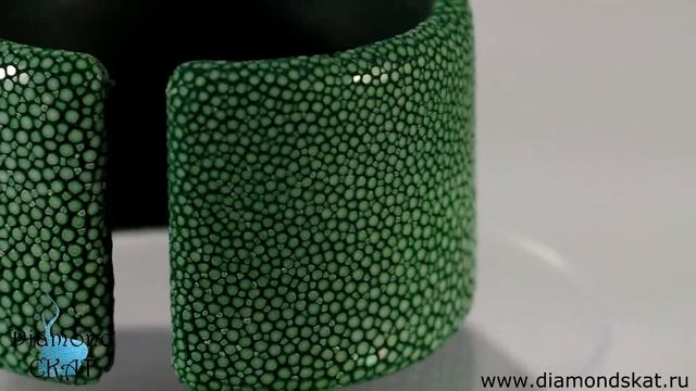 Браслет из кожи ската (цвет изумрудный) смотреть онлайн