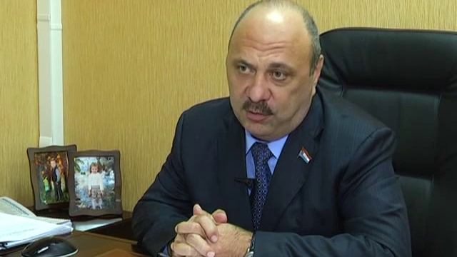 Правительство планирует строить жилье супер-эконом класса. смотреть онлайн