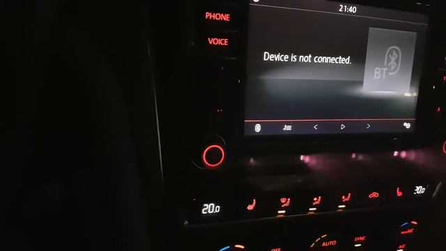 Oct 15 2017 VW Passat Media/Bluetooth failure caught on camera смотреть онлайн