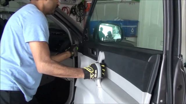 Toyota Highlander - Changing Side Mirror