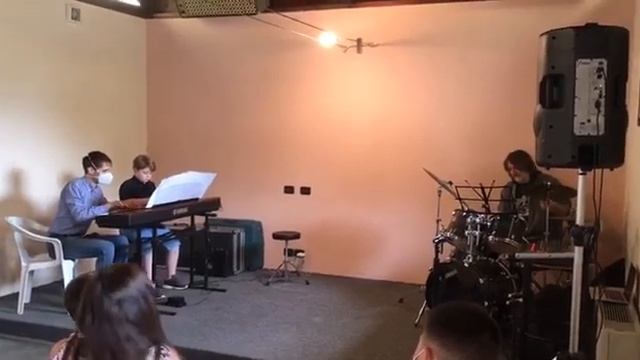 В.Сапаров "Давайте играть блюз" смотреть онлайн