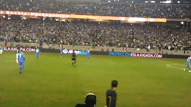 Streaker Mexico vs. Bosnia soccer смотреть онлайн