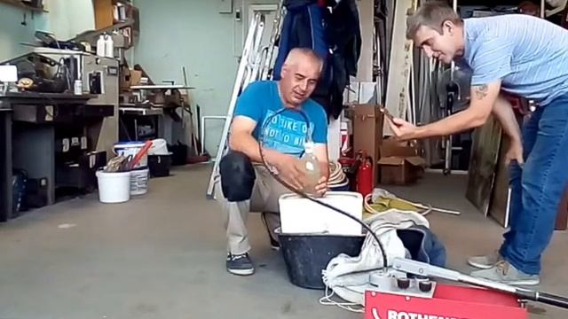 Какое давление выдержит " полторашка"? смотреть онлайн