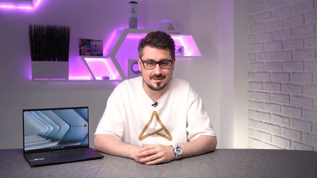 Самый легкий бизнес-ноутбук с 14-дюймовым OLED-дисплеем | Обзор ASUS ExpertBook B9 OLED смотреть онлайн