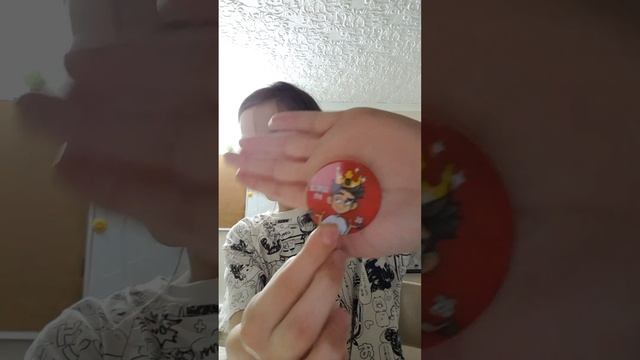 ЧТООООООО????Я снимаю про А4!!!Его значки просто супер крутые ?!!всем советую сделать такой значок!