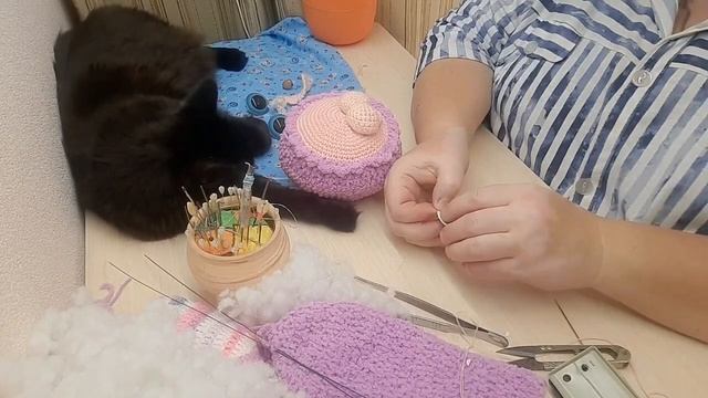Вяжем зайку Сиреньку , часть первая , голова зайки Сиреньки . смотреть онлайн