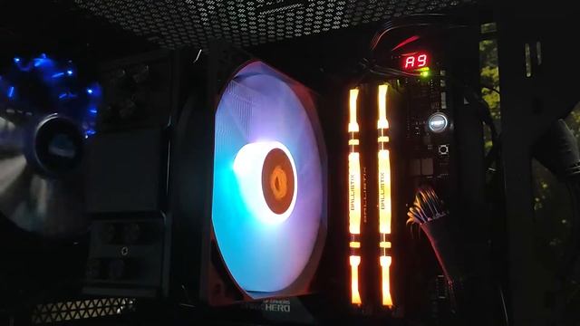 Демонстрация работы FRGB подсветки вентилятора ID 12025M12S смотреть онлайн