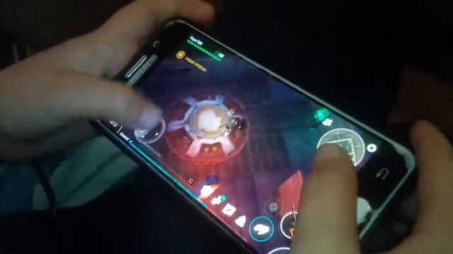 зомби выживания 16+ это крутая игра. советую скачать. смотреть онлайн