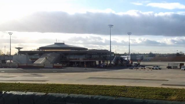 A Tour of Paris Charles de Gaulle Airport's Terminal 1 смотреть онлайн