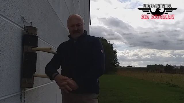Деревянный манекен. Блоки и удары. Политика - кто на чьей стороне? А я свою позицию давно обозначил