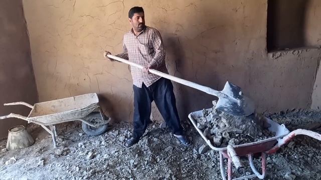 A Nomadic Family's Winter Daily Lifestyle In Nature: Mirza's Endeavors In House Flooring