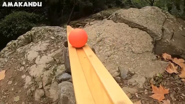 Стальные шары скатываются в воду. ASMR смотреть онлайн