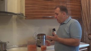 Сок морковный. Вкусно и очень полезно.
