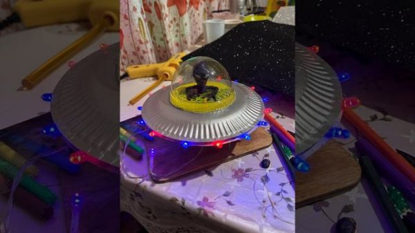 #как сделать летающую тарелку #денькосмонавтики #инопланетяне #космос #юрийгагарин