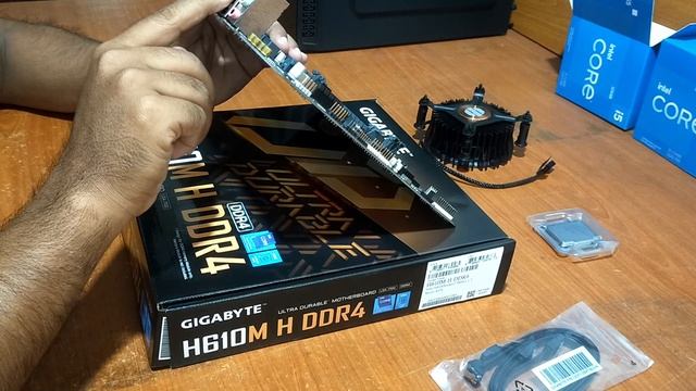 GIGABYTE H610M H DDR4 for intel Core i5 12400 12th Gen CPU смотреть онлайн