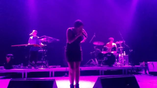 Ana Tijoux - Calaveritas en vivo en atenas 28/07/2016 смотреть онлайн