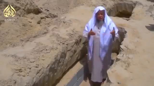 СМОТРЕТЬ ОБЯЗАТЕЛЬНО! ОБРАЩЕНИЕ КО ВСЕМ МУСУЛЬМАНАМ ИЗ МОГИЛЫ ,Могила после смерти   АЛЛАХУ АКБАР