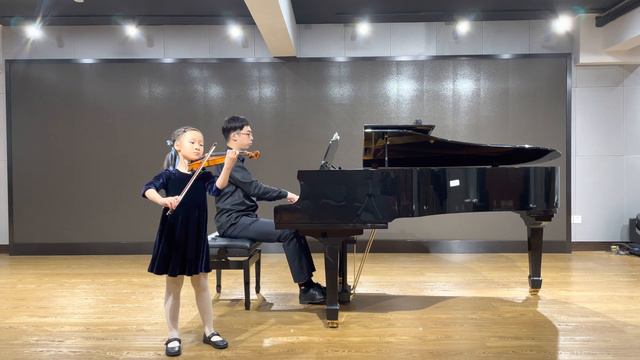 Dancla Airs variations for violin op89 No.1 (violin:Sophie Cheng) смотреть онлайн