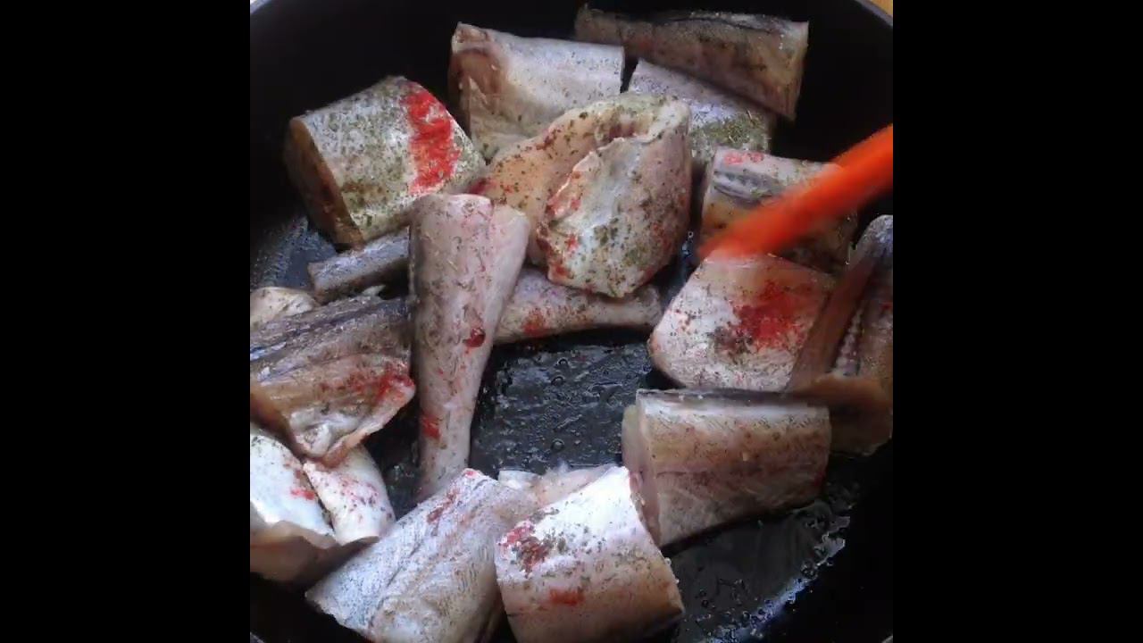 Запеченный минтай с овощами смотреть онлайн