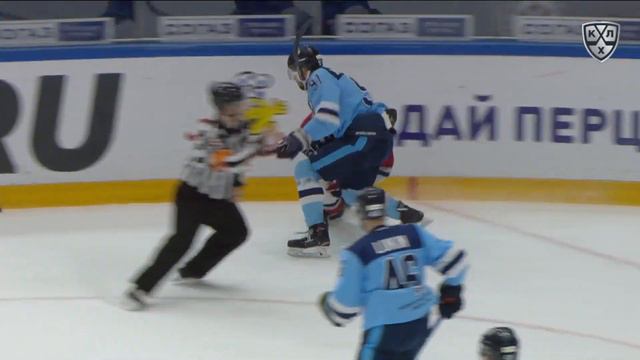 Красивая шайба Романцева с неудобной смотреть онлайн