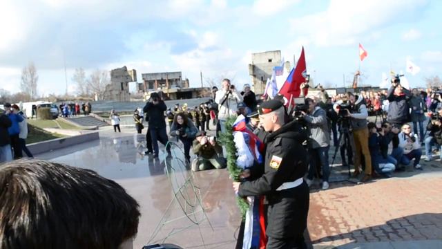 Возложение цветов к памятнику Солдату и Матросу смотреть онлайн