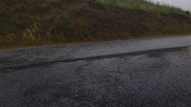 Insane hailstorm and lightning barrage Central Tablelands 3rd January 2019 смотреть онлайн