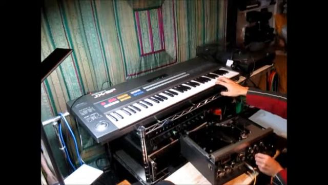 Roland JX-8P Analog Synthesizer + RE-201 Space Echo смотреть онлайн