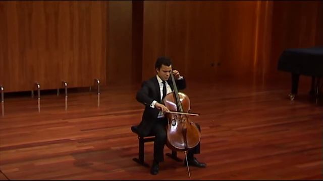 Francisco Vila - Cassadó Suite - Part I смотреть онлайн