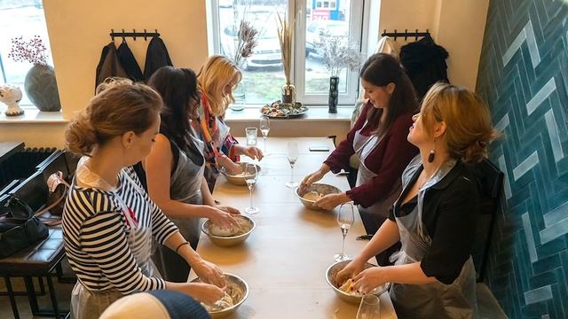 Неаполитанская пицца – мастер-класс с клубом Виноголик и итальянскими винами смотреть онлайн